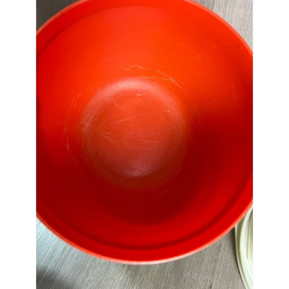 Vintage Rubbermaid Nesting Mixing Bowls with Lids Set of 4 Multicolor